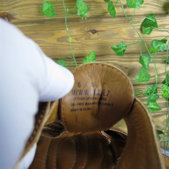 Born Women's Crown Slide Brown Leather Sz 8 Medium Gently Used 2025 - Picture 6 of 8